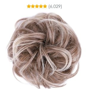 Javabun beach blonde messy bun